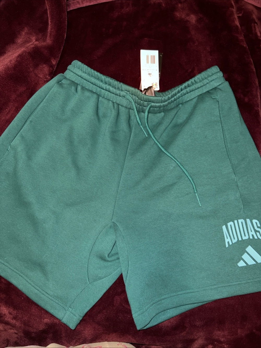 Men adidas Green Athletic Shorts with Logo size M NEW